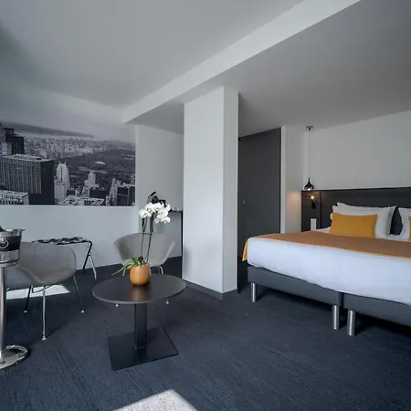 Hotel Park & 4*