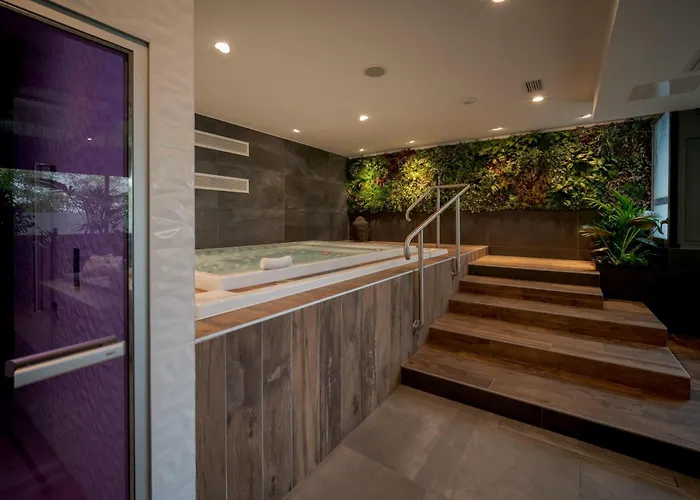 Bw Park & Hotel La Rochelle (Charente-Maritime)