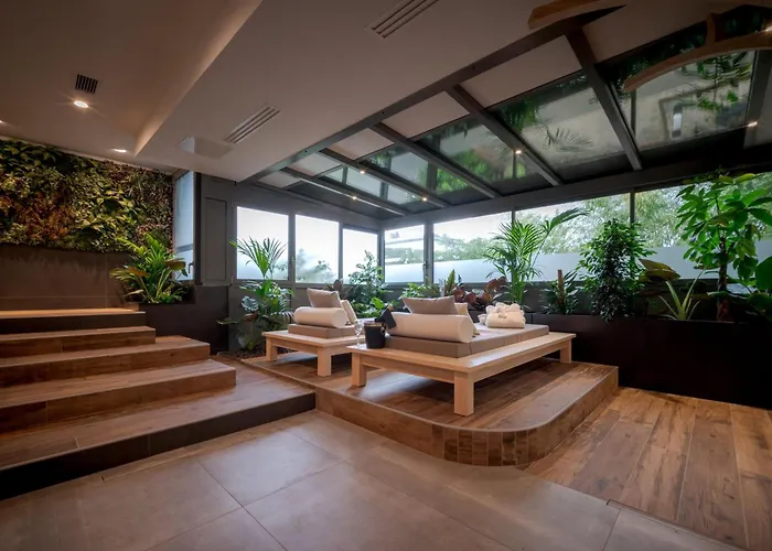 Bw Park & 4* 라로셸